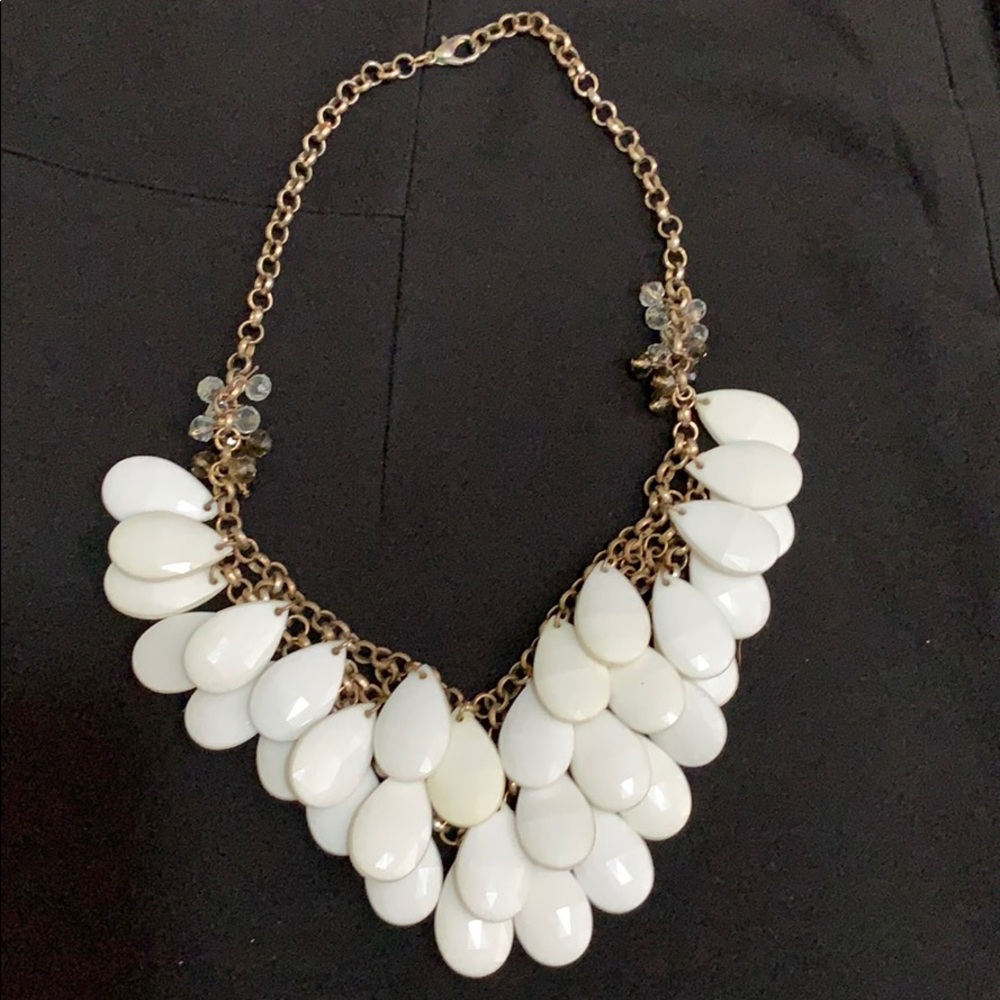 *CLOSET CLEANOUT* Beaded Statement Necklace